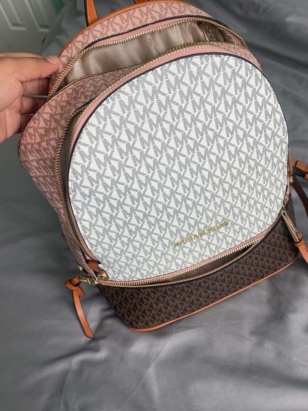 Authentic Michael Kors Rhea Medium Color-Block Backpacku